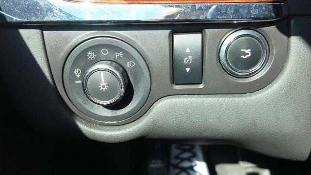 Photo of 2013 Black Lincoln MKS