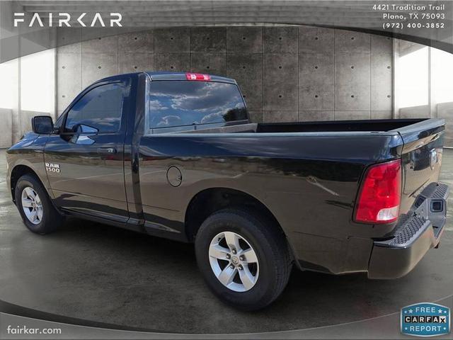 Photo of 2016 Brilliant Black Crystal Pearlcoat RAM 1500
