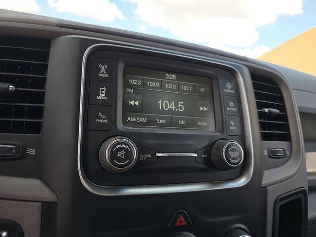 Photo of 2016 Brilliant Black Crystal Pearlcoat RAM 1500