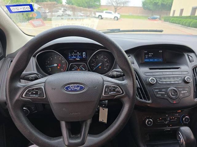 Photo of 2017 Oxford White Ford Focus