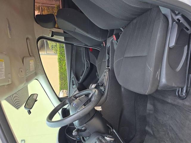 Photo of 2017 Oxford White Ford Focus
