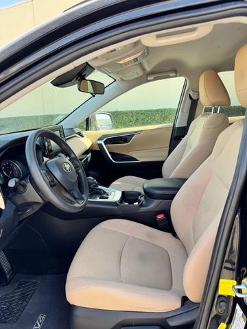 Photo of 2020 Midnight Black Metallic Toyota RAV4