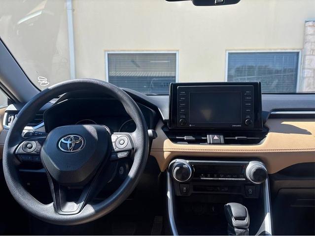 Photo of 2020 Midnight Black Metallic Toyota RAV4