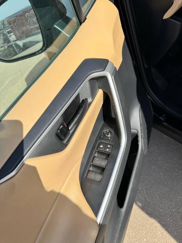Photo of 2020 Midnight Black Metallic Toyota RAV4