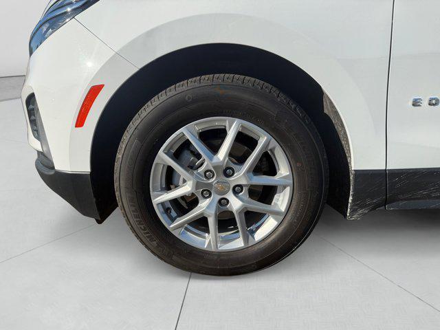Photo of 2024 Summit White Chevrolet Equinox