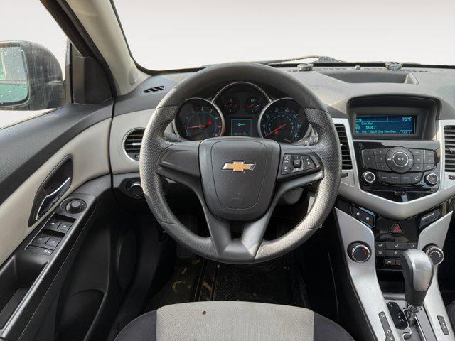 Photo of 2014 Rainforest Green Metallic Chevrolet Cruze