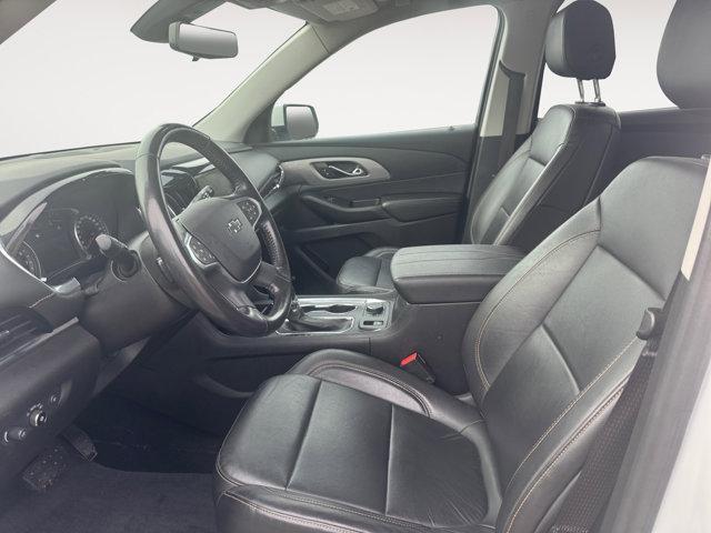 Photo of 2021 White Chevrolet Traverse