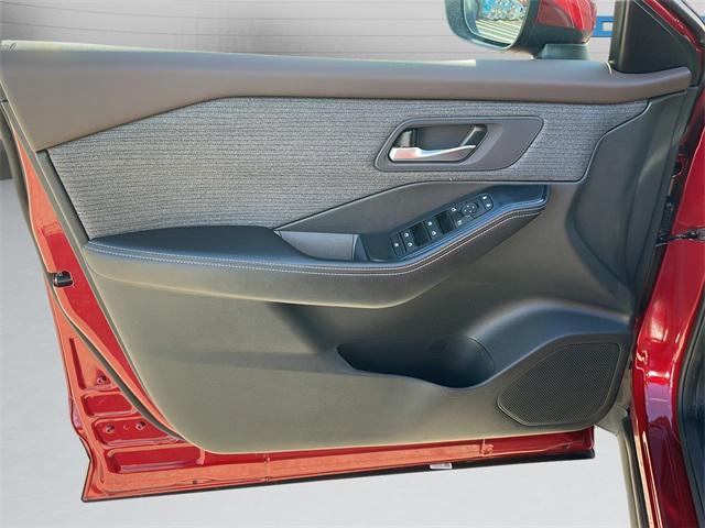 Photo of 2023 Scarlet Ember Tintcoat Nissan Rogue