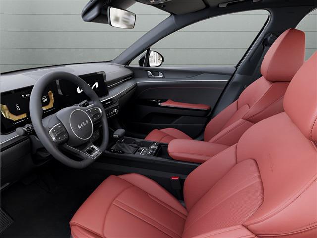 Photo of 2025 Aurora Black Pearl Kia K5