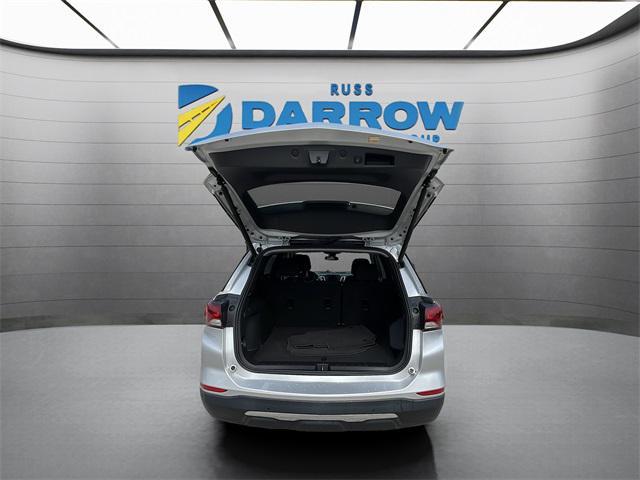 Photo of 2022 Silver Ice Metallic Chevrolet Equinox