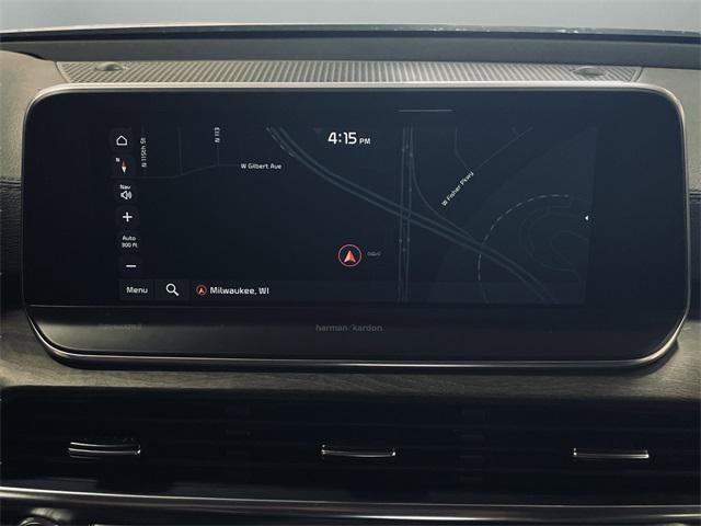 Photo of 2022 Glacial White Pearl Kia Telluride