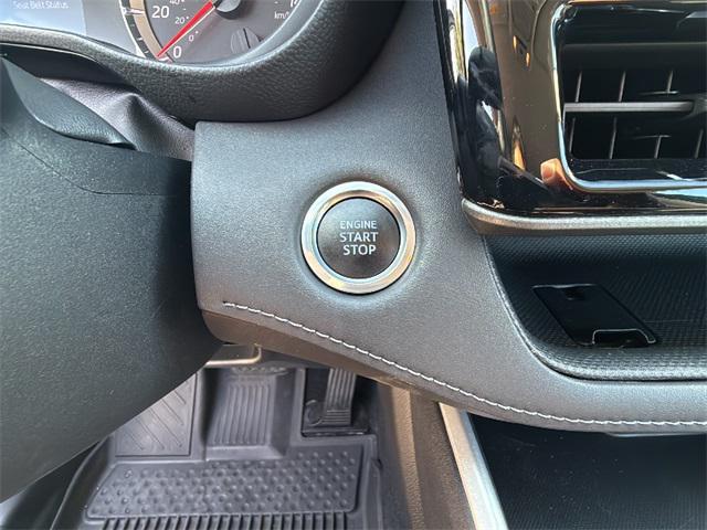 Photo of 2020 Moon Dust Toyota Highlander