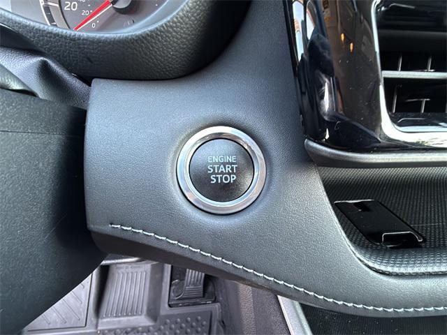 Photo of 2020 Moon Dust Toyota Highlander