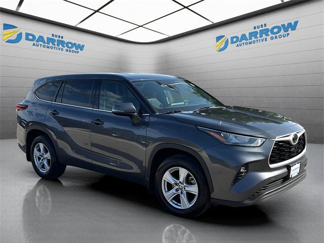Photo of 2020 Moon Dust Toyota Highlander