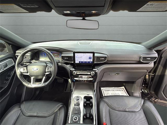 Photo of 2022 Agate Black Metallic Ford Explorer