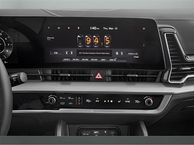 Photo of 2023 Glacial White Pearl Kia Sportage