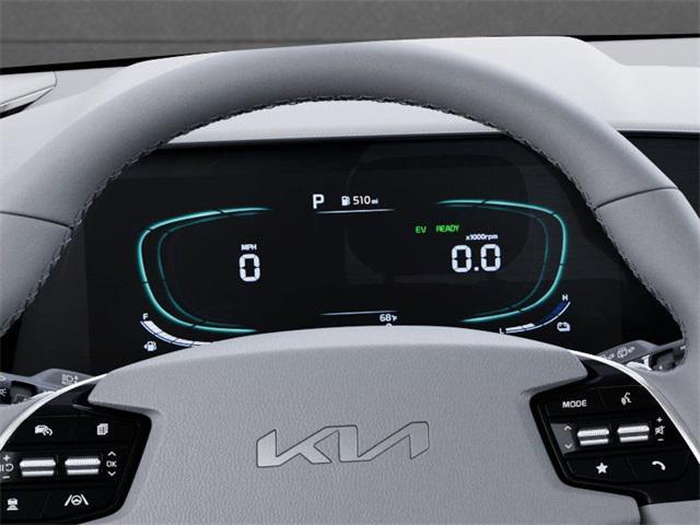 Photo of 2025 Mineral Blue Kia Niro