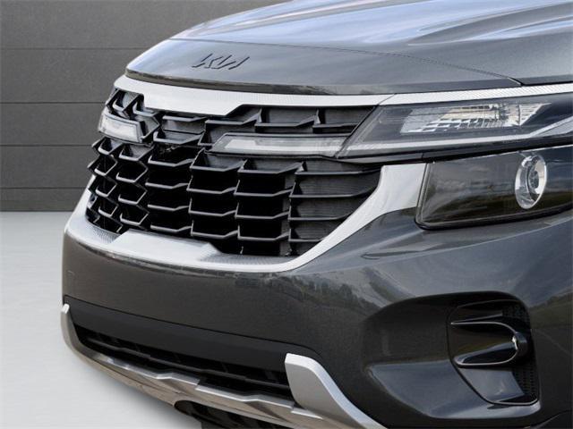 Photo of 2025 Gravity Gray Kia Seltos