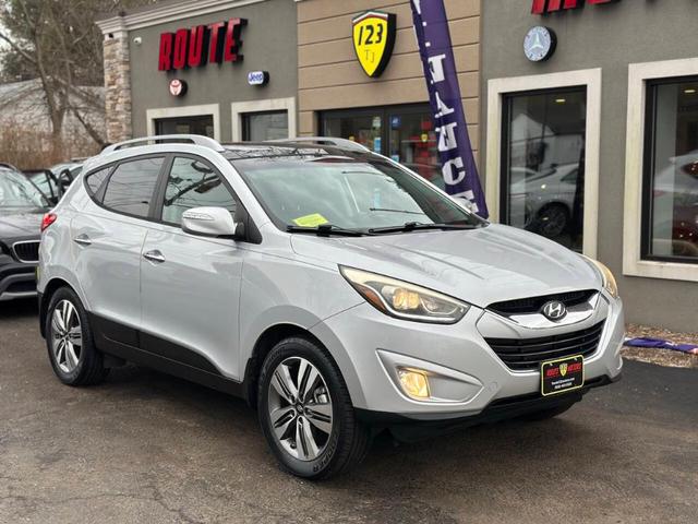 Photo of 2014 Diamond Silver Hyundai TUCSON