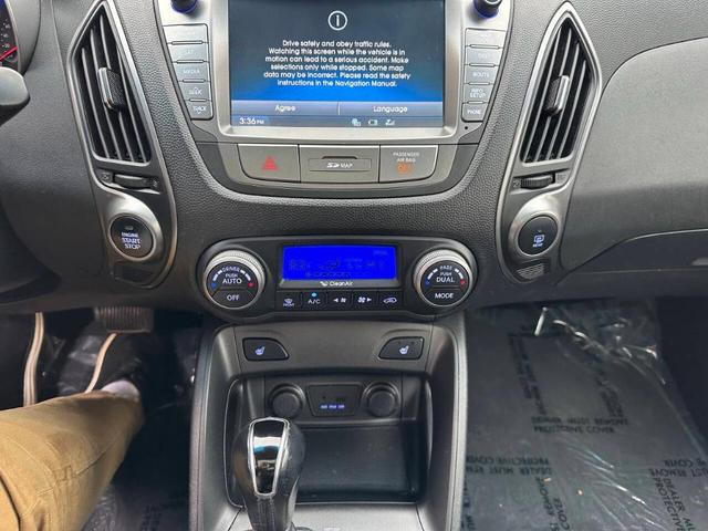 Photo of 2014 Diamond Silver Hyundai TUCSON