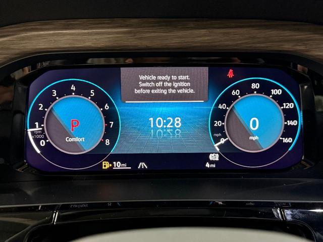 Photo of 2025 Deep Black Pearl Effect Volkswagen Atlas