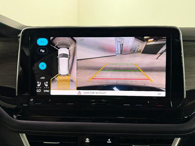 Photo of 2025 Deep Black Pearl Effect Volkswagen Atlas