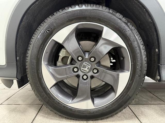 Photo of 2018 White Orchid Pearl Honda HR-V