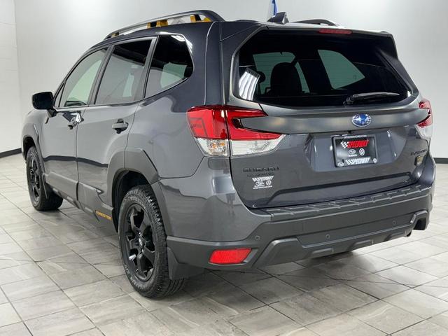 Photo of 2023 Magnetite Gray Metallic Subaru Forester