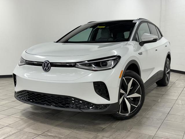 Photo of 2025 Opal White Pearl Effect Volkswagen ID.4