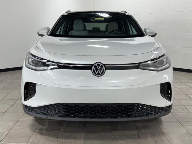 Photo of 2025 Opal White Pearl Effect Volkswagen ID.4