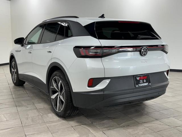 Photo of 2025 Opal White Pearl Effect Volkswagen ID.4