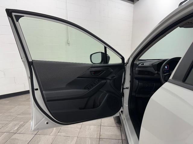 Photo of 2025 White Pearl Subaru Crosstrek