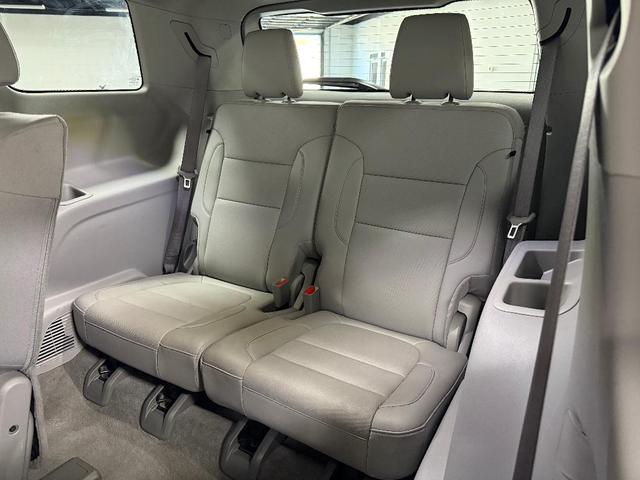 Photo of 2023 Summit White GMC Acadia