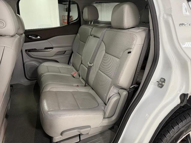 Photo of 2023 Summit White GMC Acadia