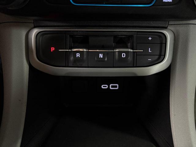 Photo of 2023 Summit White GMC Acadia