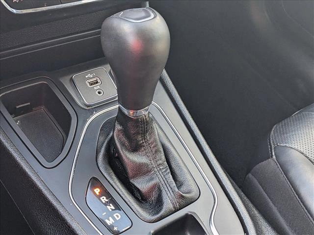 Photo of 2021 Velvet Red Pearlcoat Jeep Cherokee