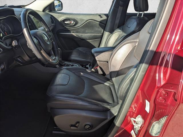 Photo of 2021 Velvet Red Pearlcoat Jeep Cherokee