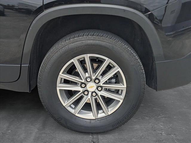 Photo of 2023 Mosaic Black Metallic Chevrolet Traverse
