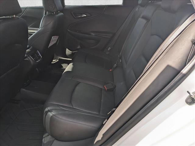 Photo of 2018 Summit White Chevrolet Malibu