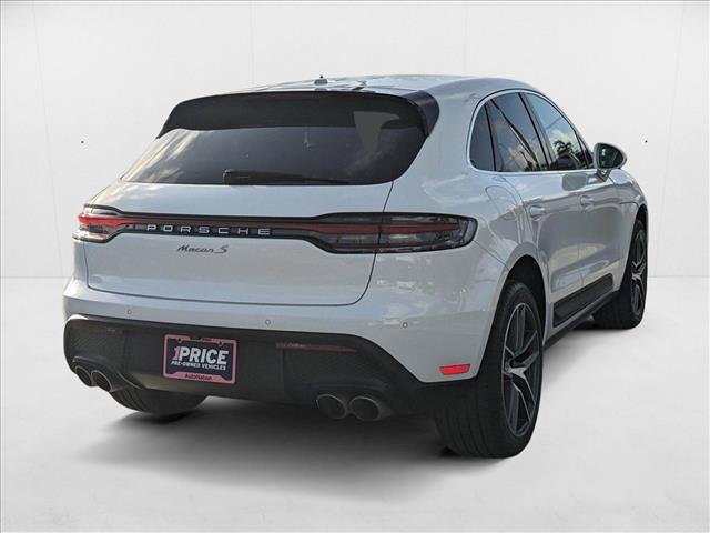Photo of 2022 White Porsche Macan