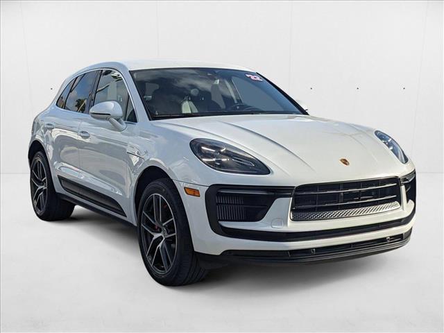 Photo of 2022 White Porsche Macan