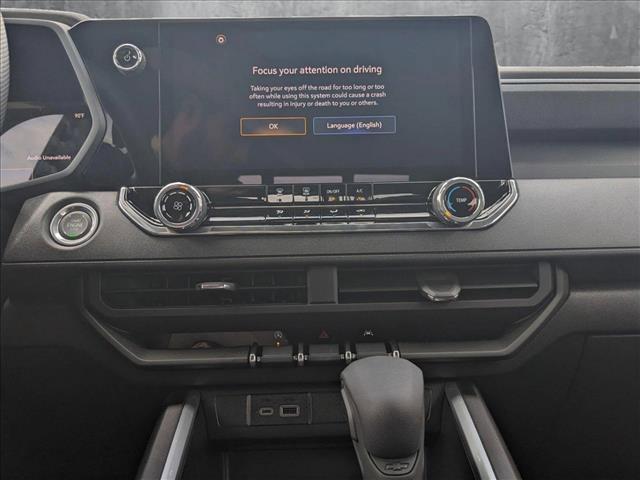 Photo of 2025 Summit White Chevrolet Colorado