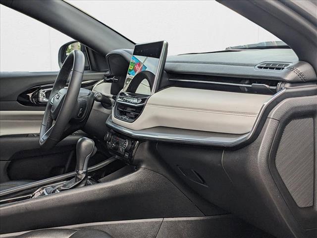 Photo of 2023 Billet Silver Metallic Clearcoat Jeep Compass