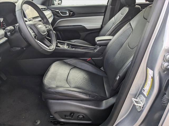 Photo of 2023 Billet Silver Metallic Clearcoat Jeep Compass