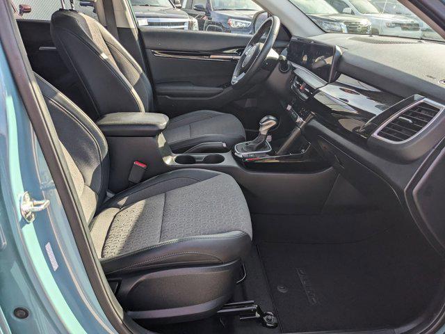 Photo of 2024 Pluton Blue/Black Roof Kia Seltos