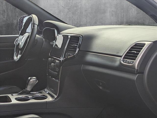 Photo of 2019 Bright White Clearcoat Jeep Grand Cherokee