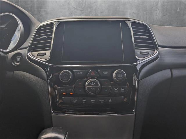 Photo of 2019 Bright White Clearcoat Jeep Grand Cherokee