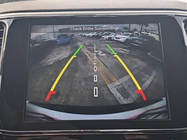 Photo of 2019 Bright White Clearcoat Jeep Grand Cherokee