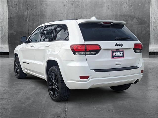 Photo of 2019 Bright White Clearcoat Jeep Grand Cherokee