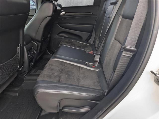 Photo of 2019 Bright White Clearcoat Jeep Grand Cherokee
